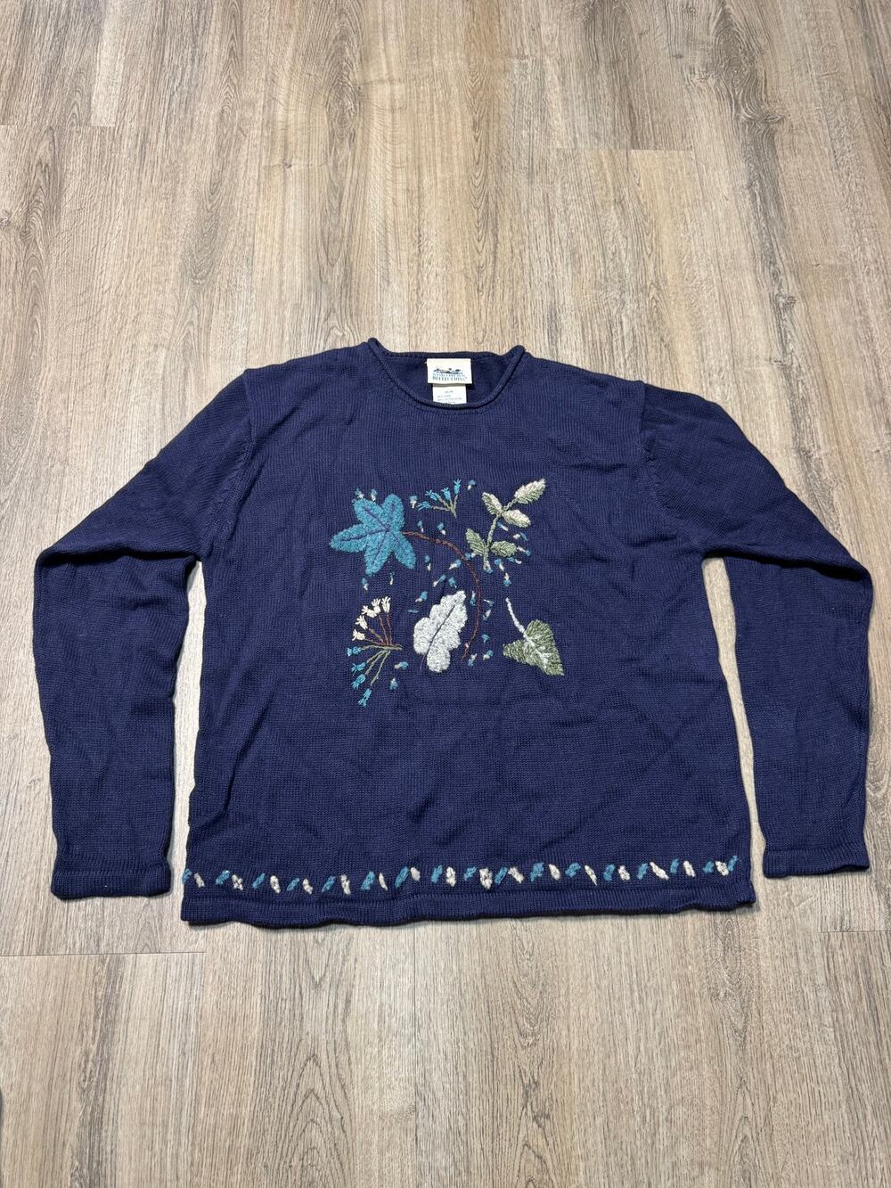 Vintage Northern Reflections Women's Floral Embroidered Sweater